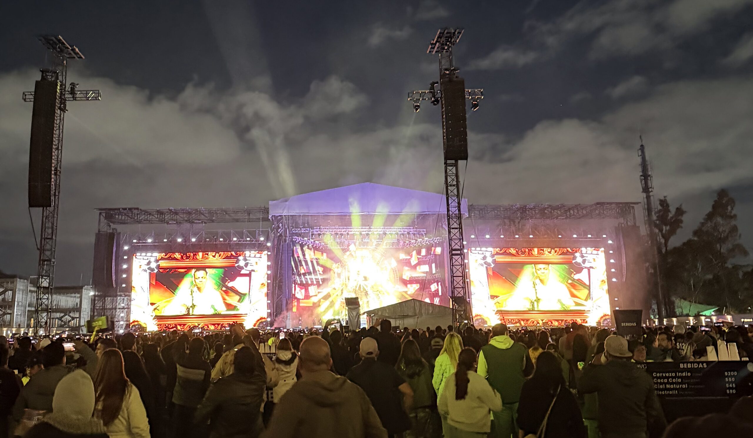 Treina años de Panteón Rococó